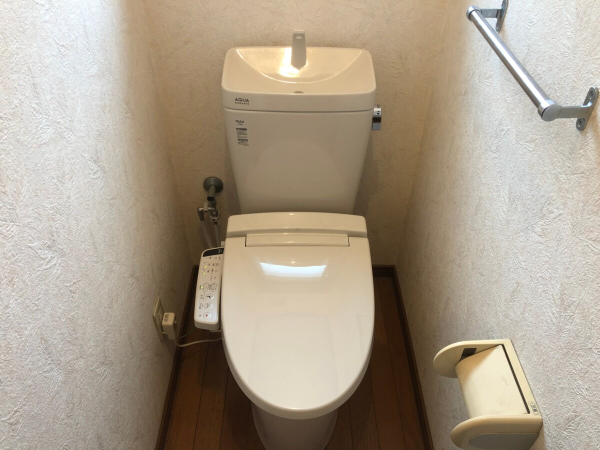 一宮市で古くなったトイレの交換工事をしました。
