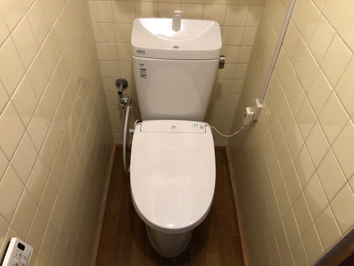 一宮市で古くなったトイレの交換工事をしました。