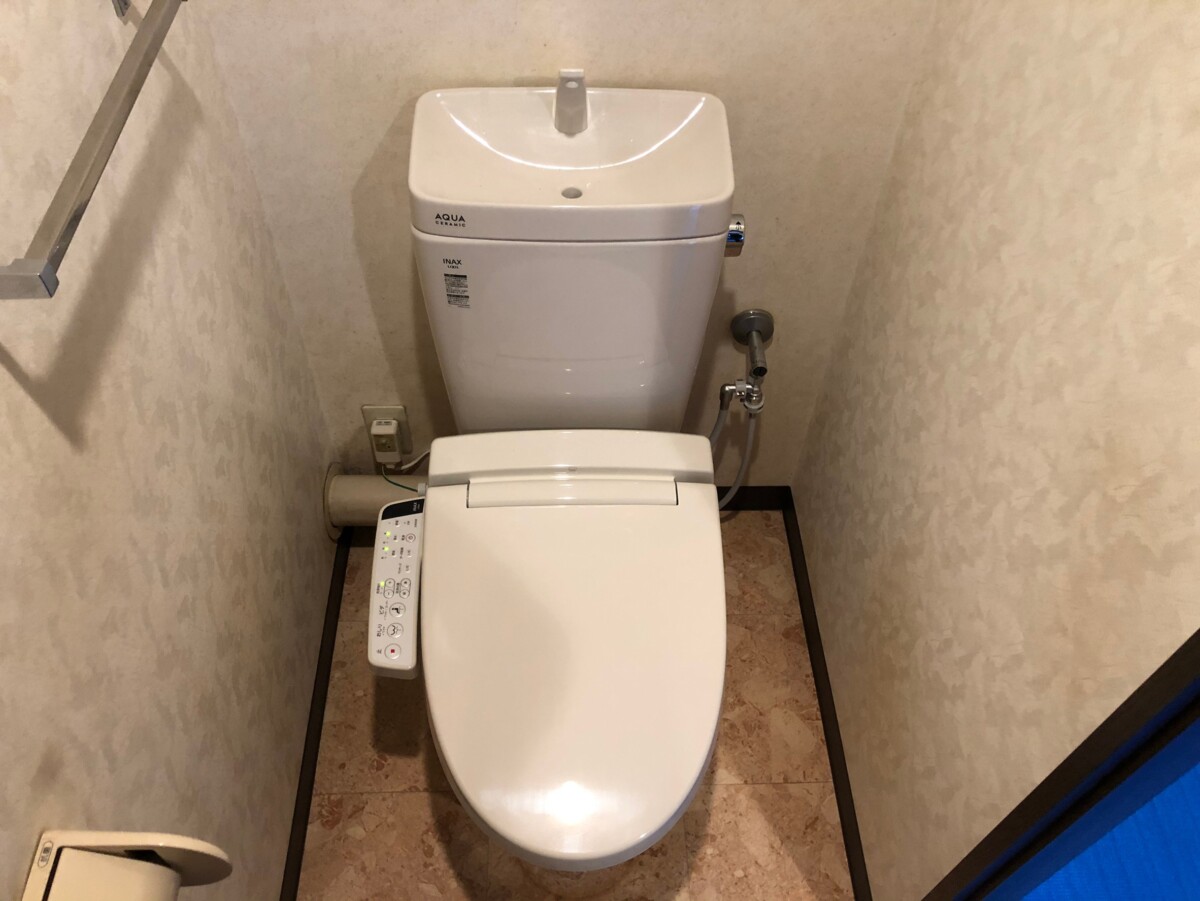 江南市でトイレの詰まりがあり交換工事を行いました