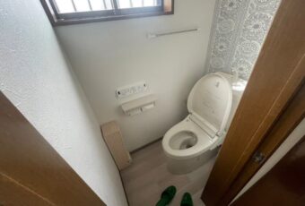 トイレ交換工事　施工後