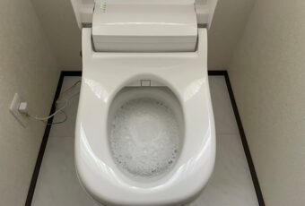 トイレ交換工事　施工後