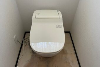 トイレ交換工事　施工前